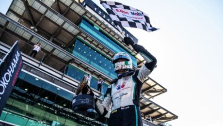Hartog sweeps the Brickyard Porsche Carrera Cup North America weekend