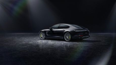 The 2022 Porsche Panamera Platinum Edition: Enhanced style, effortless performance