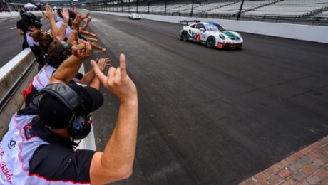 Dickinson earns first career Porsche Carrera Cup North America win at Sports Car Together Fest in Indianapolis