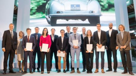 Porsche verleiht Ferry-Porsche-Preis an 220 Abiturienten