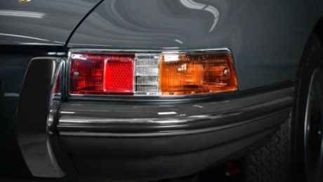 Указатели поворотов и задние фонари для классических Porsche 911 снова доступны для заказа