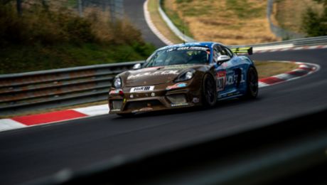 Porsche en las 24 Horas de Nürburgring con autos hechos con materias primas renovables
