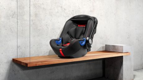 New generation of child seats: exemplary safety for the youngest Porsche fans