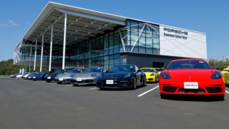 Neues Porsche Experience Center in Tokio eröffnet