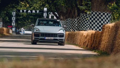 Cayenne Turbo GT gibt fulminantes Debut beim Goodwood Festival of Speed