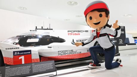 Fünf Wochen Sommerferienprogramm im Porsche Museum