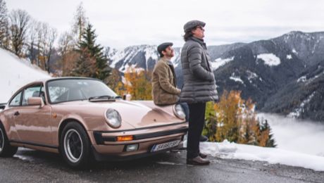 Porsche 911 in Pearl Pink Metallic: the friendship car