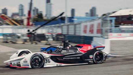 Double points for the TAG Heuer Porsche Formula E Team in the Big Apple