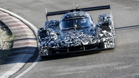 The Porsche LMDh prototype enters active test phase 
