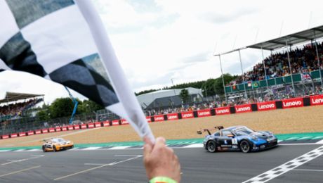 Porsche Junior Laurin Heinrich wins Supercup race in Silverstone