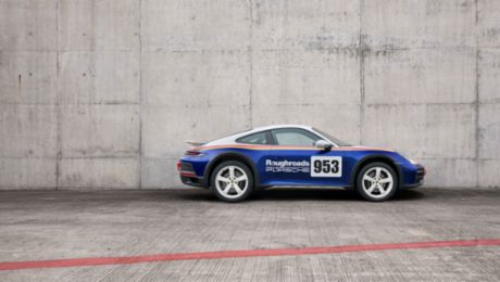 Porsche 911: One Icon, two Extremes