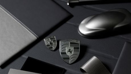 Elegant, high-quality, unmistakable: Porsche introduces a new Turbo-exclusive crest and trim