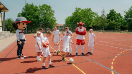 Strahlende Kinderaugen bei der inklusive Fußballschule in Leipzig