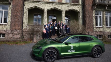 Porsche and Hydro unite to further decarbonize the supply chain