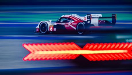 Erfolgreiche Testfahrten für Porsche und seine Kundenteams in Katar