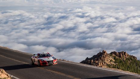 Porsche en la ‘Carrera hacia las nubes’: una clase aparte