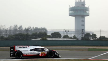 Porsche focusing on title battle