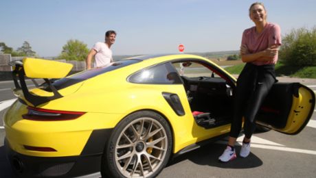 Maria Sharapova and Mark Webber in a 911 GT2 RS