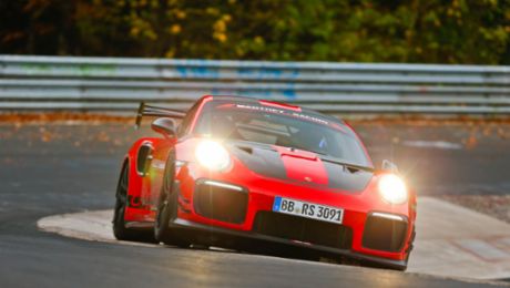 Porsche 911 GT2 RS MR – самый быстрый дорожный спорткар на Северной петле!