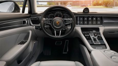 Fully interlinked with Porsche Connect