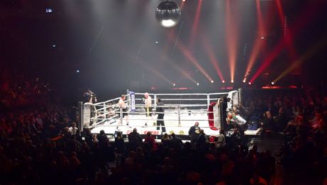 In the ring: Hück vs. Botha