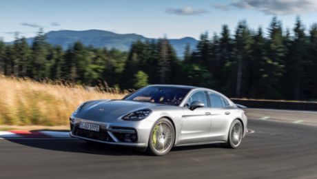 Porsche delivered more vehicles in the first half year