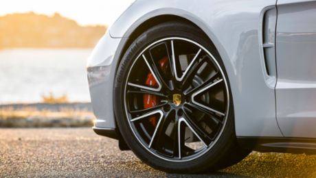 Porsche increases revenue and operating result 