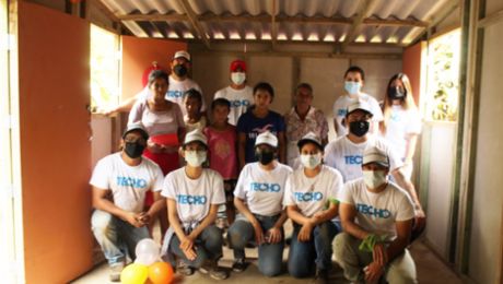 Porsche, Grupo Q y TECHO siguen donando casas en El Salvador