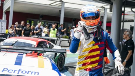 Porsche Carrera Cup Italia, Masters non sbaglia e fa il bis a Vallelunga