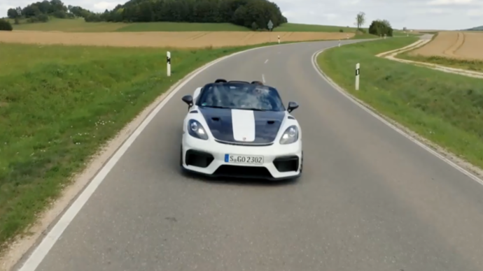 Media Drive: 718 Spyder RS - weiß