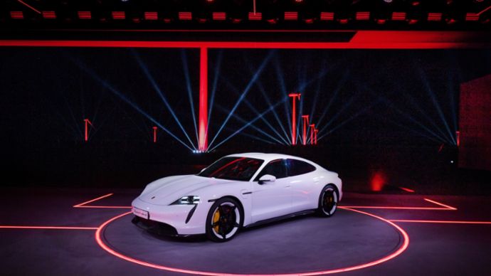 Taycan Turbo S, 2019, Porsche AG