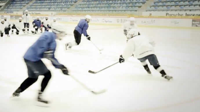 Eishockey, kontrolliertes Chaos, 2021, Porsche AG