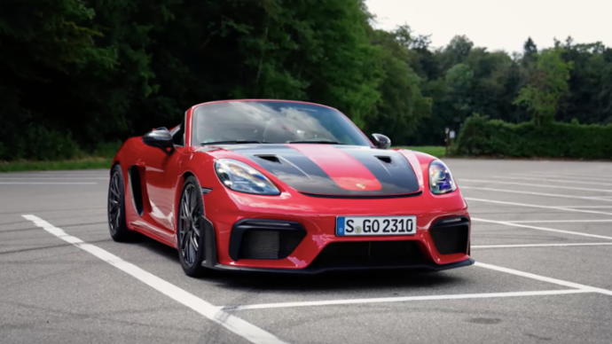 Media Drive: 718 Spyder RS - indischrot