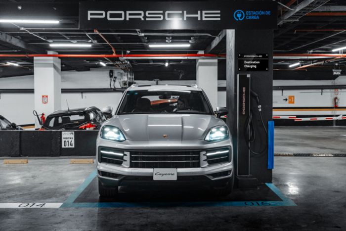 Porsche aumenta il numero di punti di ricarica a Quito e Guayaquil
