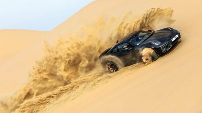 Porsche 911 Dakar aces test program on gravel, sand and snow - Porsche ...