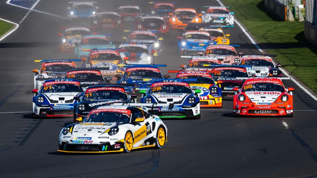 Dramatic Carrera Cup round a Grand Prix highlight