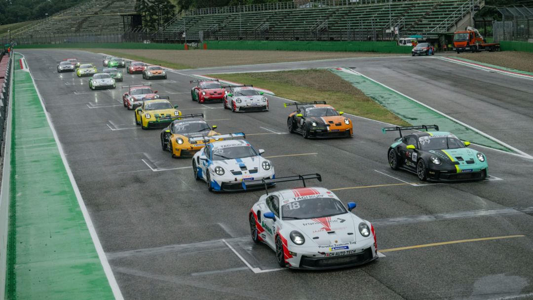 Le vainqueur surprise William Mezzetti remporte le poker des pneus en GT3 Cup