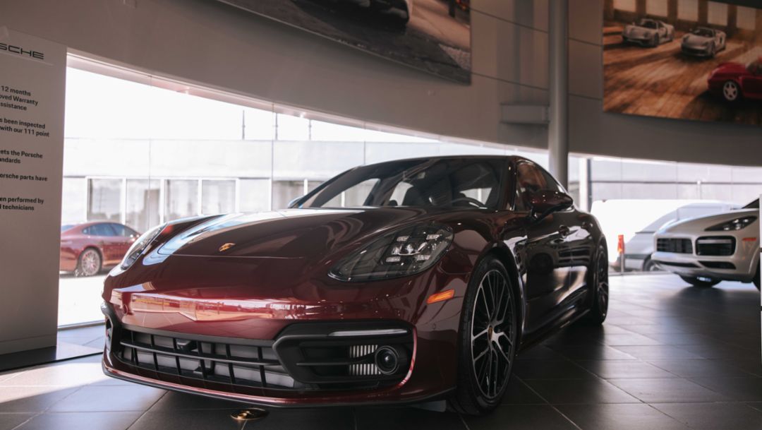 Porsche Center Puerto Rico ofrece orientación sobre autos híbridos y eléctricos 