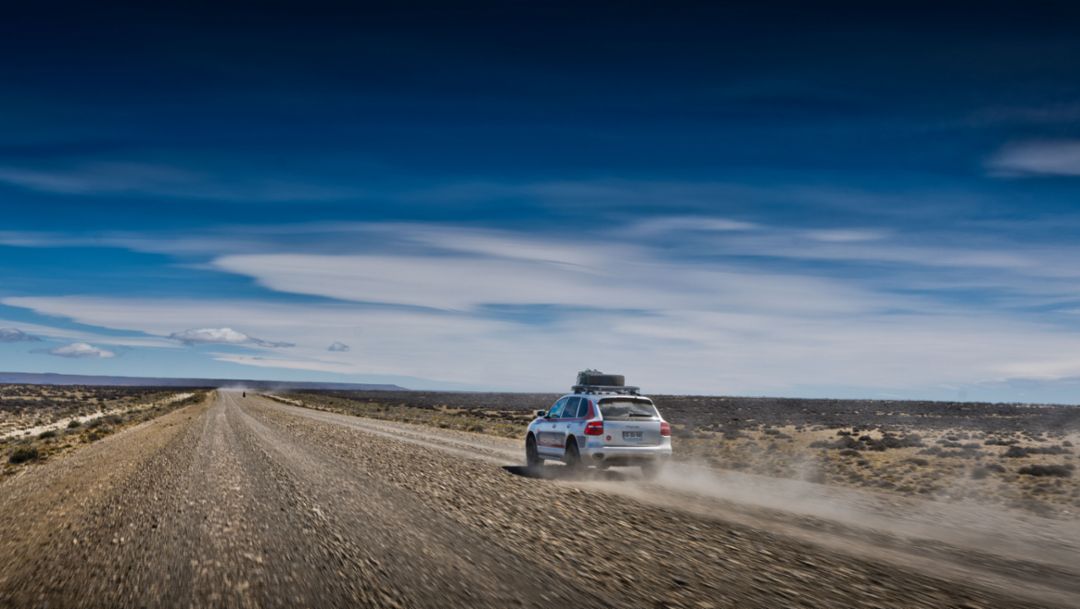 Travel to the 'end of the world' with two Porsche Classics