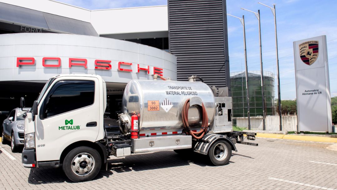 Porsche Costa Rica recibe certificación de manejo de residuos con distinción plata