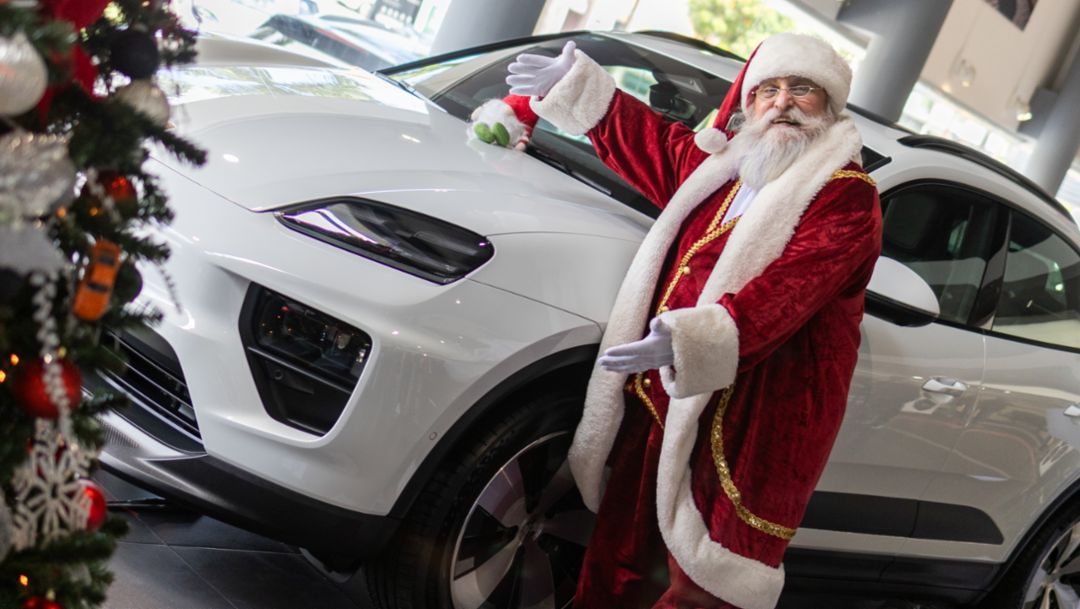 Porsche Center Panamá celebra la Navidad con su comunidad