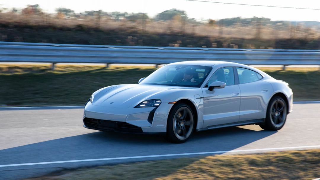El nuevo Porsche Taycan ya está disponible en México