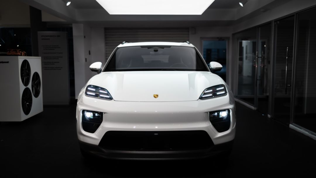 Porsche presenta modelos que integran tecnología y sostenibilidad en el Panamá Motor Show