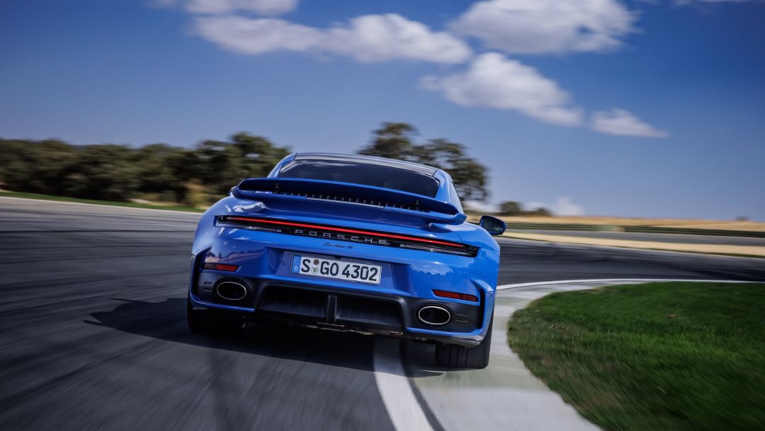 Porsche chiude il 2025 con 279.449 auto consegnate ai clienti