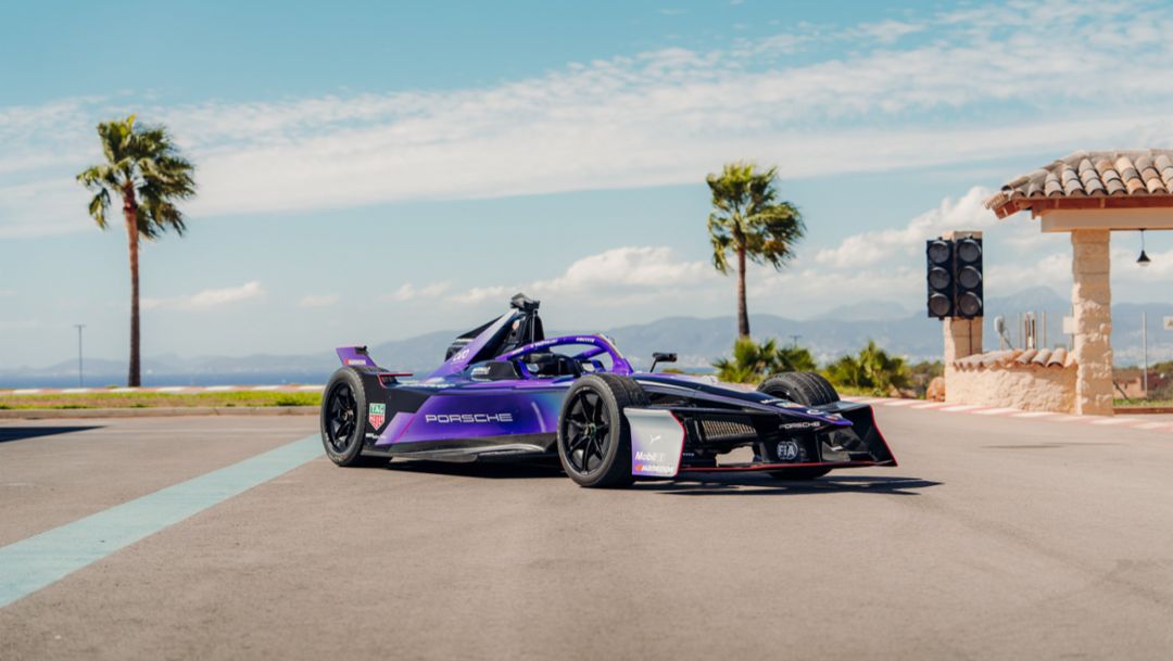 Un look fortemente espressivo per la nuova Porsche 99X Electric