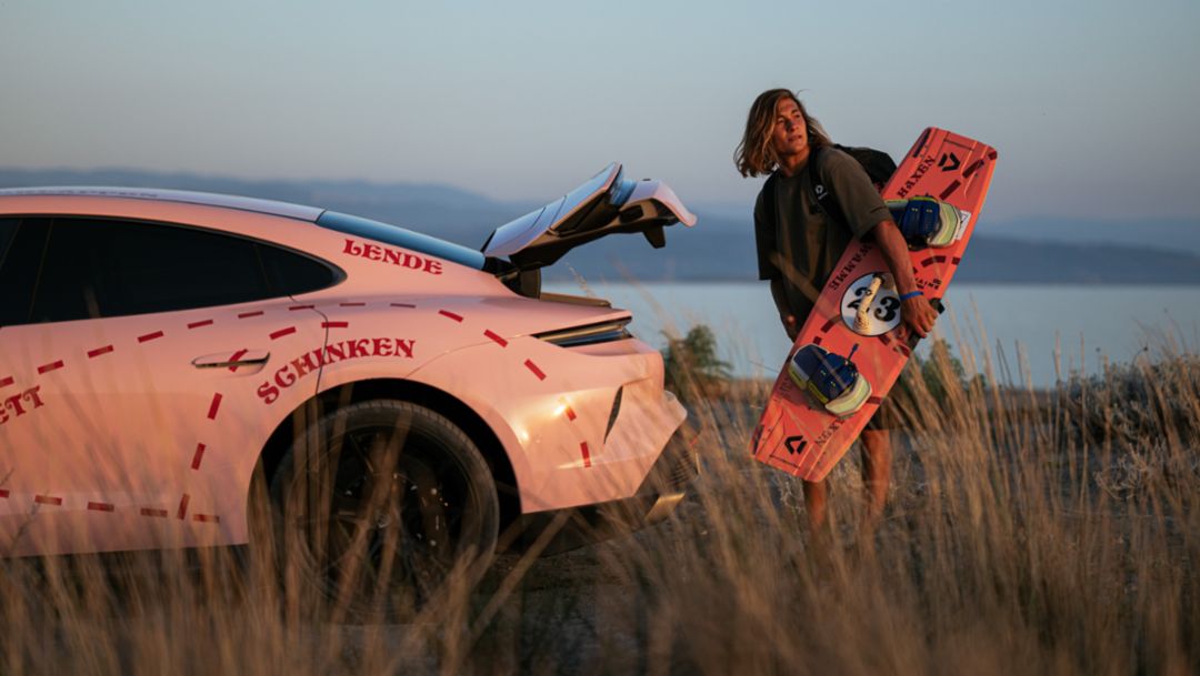 Andrea Principi: il giovane campione mondiale di Kite Big Air che vola con il vento e sogna con Porsche