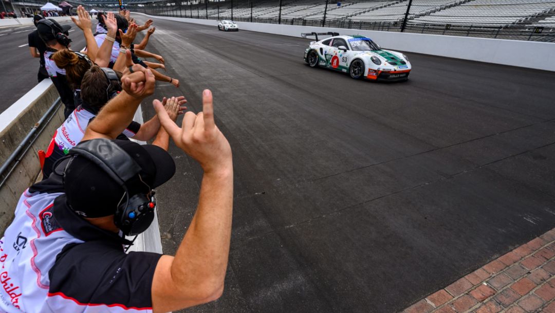 Dickinson earns first career Porsche Carrera Cup North America win at Sports Car Together Fest in Indianapolis