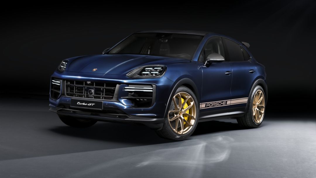 More capability, more performance and a new look, inside and out: Porsche presents the 2024 Cayenne