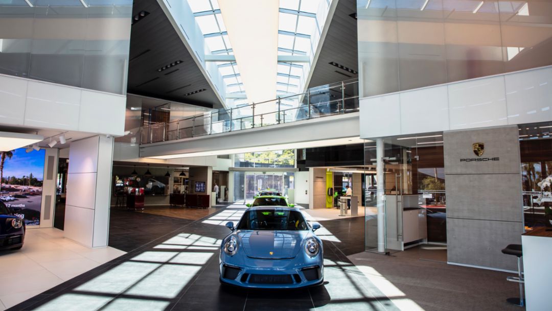 Prototyp der Corporate Architecture für Porsche Zentren, Palm Springs, 2019, Porsche AG