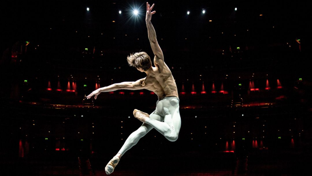 Friedemann Vogel, ballet dancer, Stuttgart Ballet, 2019, Porsche AG